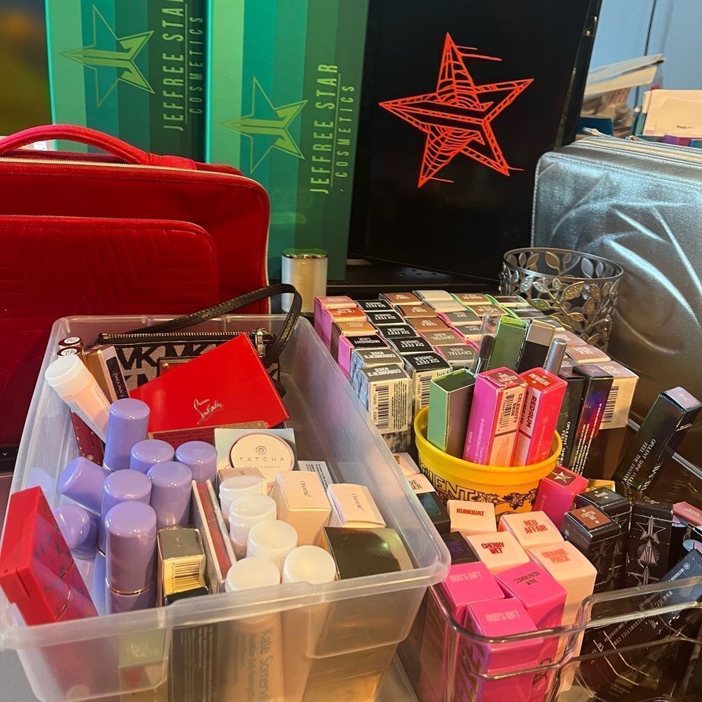 Make up show-Like for updates